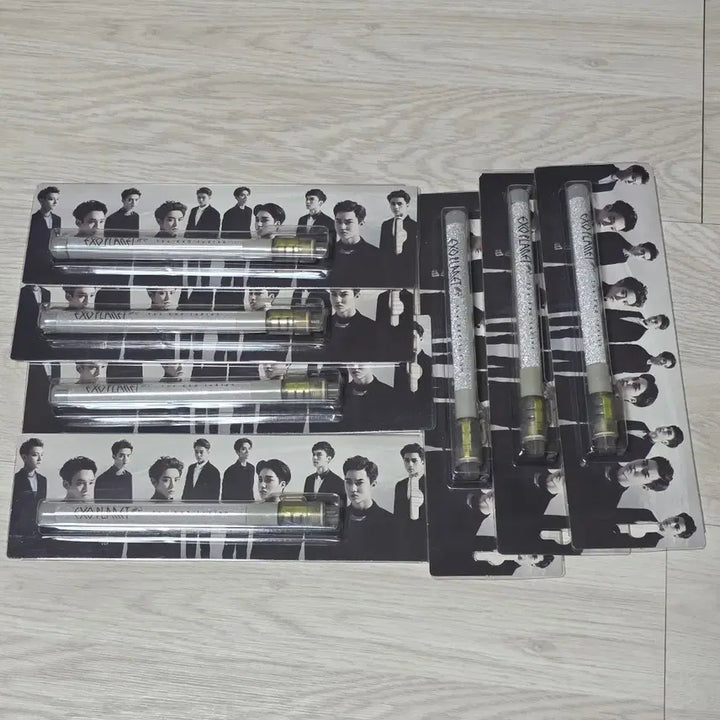 [BUNJANG] EXO Light Stick (EXplOration) / 엑소 스틱 응원봉(엑솔루션)