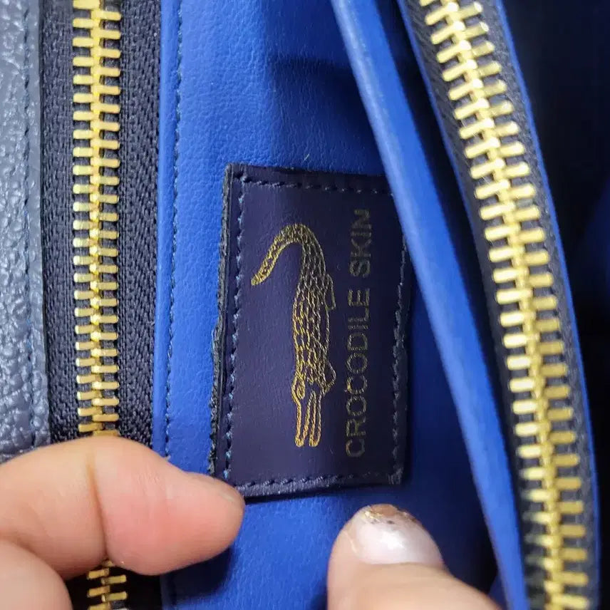 [BUNJANG] Navy Crocodile Chain Bag / 네이비 컬러 크로커다일 체인백(완전고급)