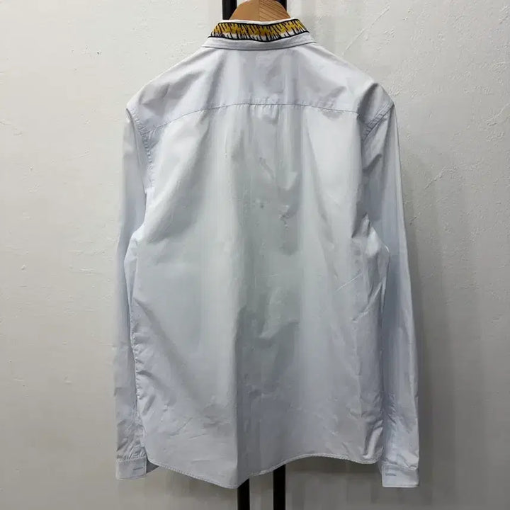 [SOLD OUT] 정품) 구찌 타이거 자수 라이트블루 셔츠 39(M)