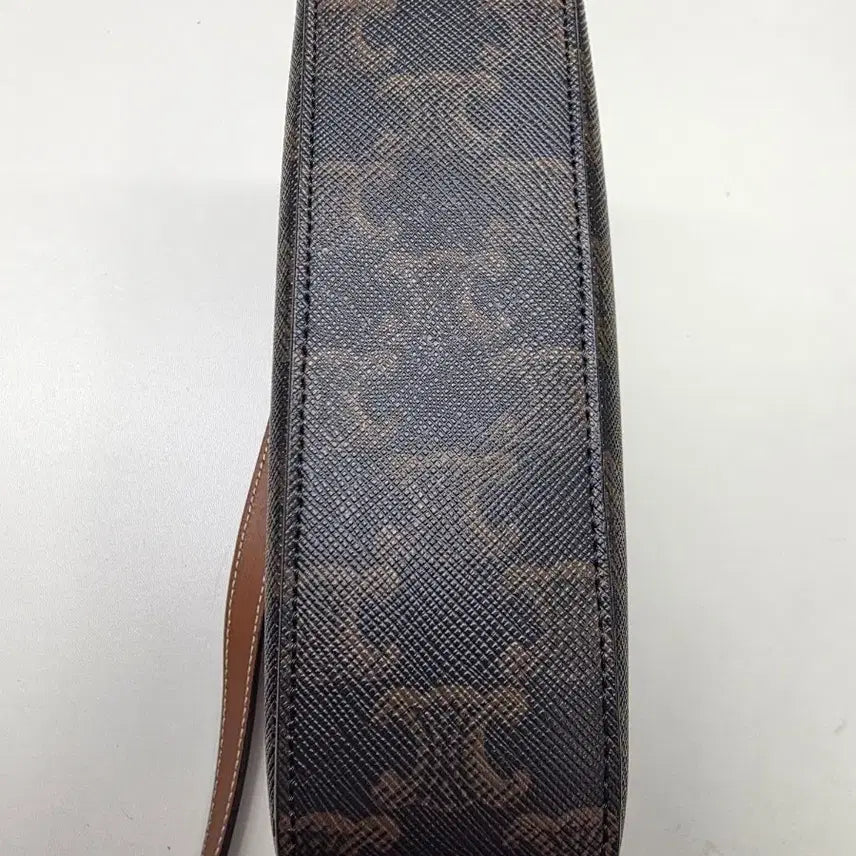 [BUNJANG] Celine Triomphe Camera Bag Crossbody / 셀린느 트리오페 카메라백 크로스