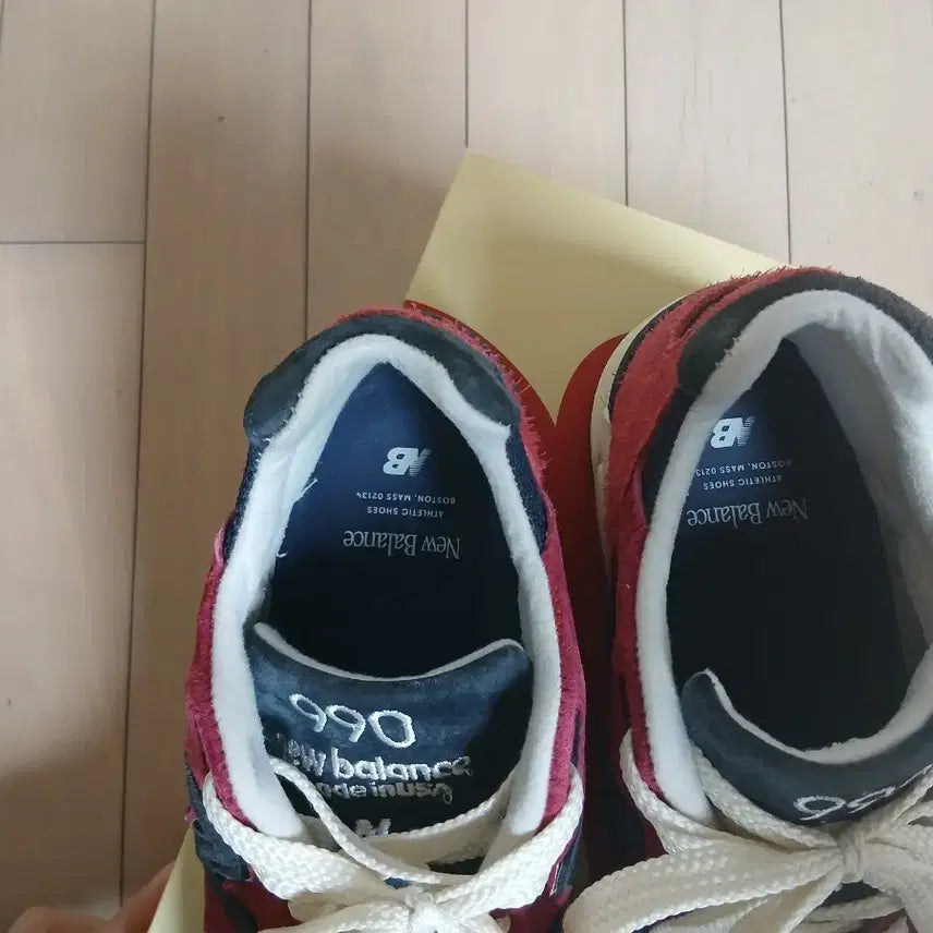 [BUNJANG] New Balance 990v2 Made in USA Sneakers / 뉴발란스 990v2 made in USA 크리센티넘 네이비 255