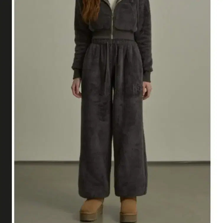 [BUNJANG] Kaki Point Bear Hooded Zip-up Charcoal / 카키포인트 베어 후드 집업 차콜