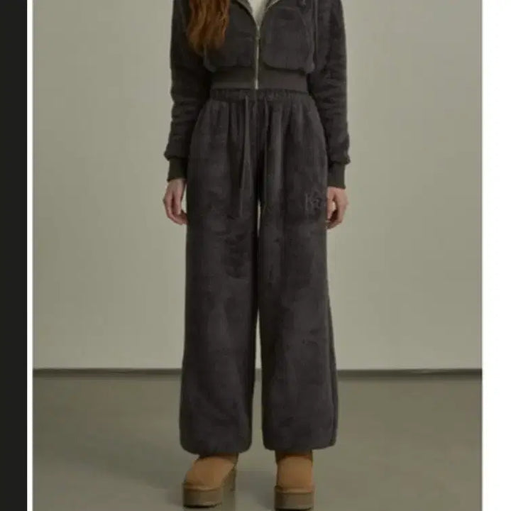 [BUNJANG] Kaki Point Bear Hooded Zip-up Charcoal / 카키포인트 베어 후드 집업 차콜