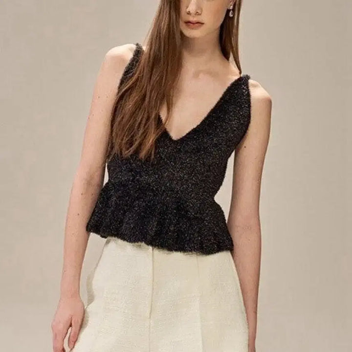 [BUNJANG] OBZEE Glitter Fluffy Peplum Knit Top / 한섬 오브제 OBZEE 글리터 플러피 페플럼 니트탑 블랙 뷔스티에 나시