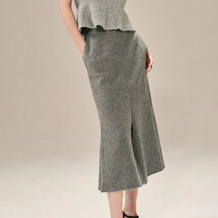 [BUNJANG] OBZEE Glitter Fluffy Peplum Knit Top / 한섬 오브제 OBZEE 글리터 플러피 페플럼 니트탑 블랙 뷔스티에 나시