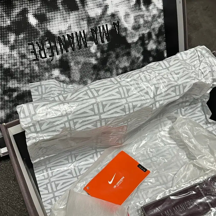 [BUNJANG] Nike Jordan 4 A Ma Maniére Sneakers / 230, 조던4 아 마 마니에르