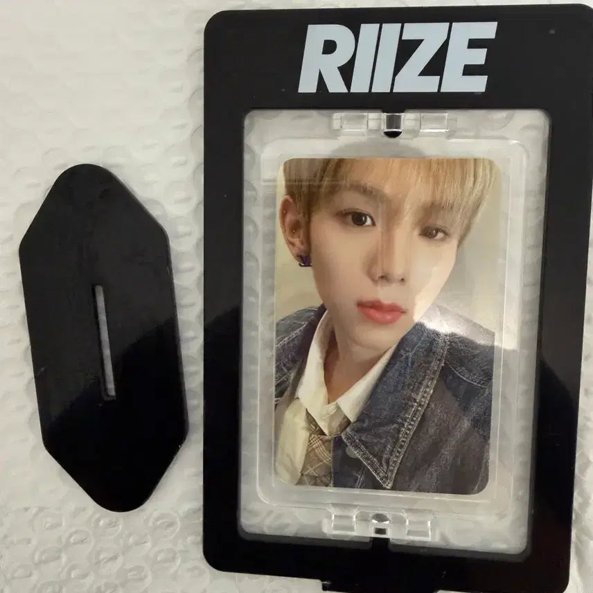 [BUNJANG] RIIZE Shotaro Acrylic Stand (with Photocard) / 라이즈 쇼타로 아크릴스탠드(포카포함)