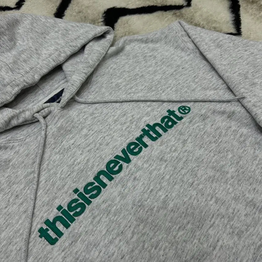 [BUNJANG] [M] Thisisneverthat T-Logo Oversized Hoodie / Light Gray / [M]디스이즈네버댓 T-로고 오버핏 후드/라이트그레이