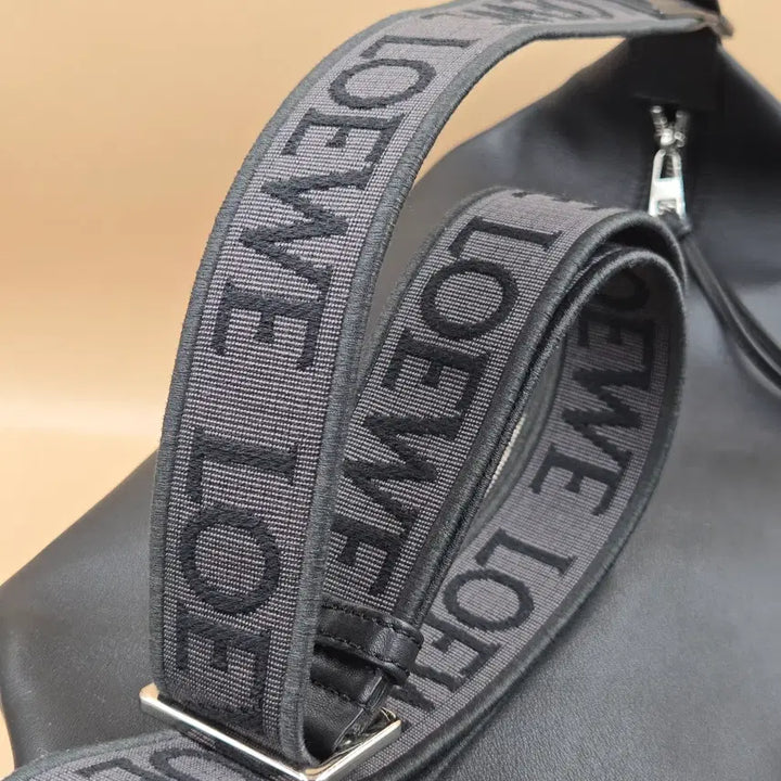 [BUNJANG] Loewe Cube Crossbody Bag Medium / 로에베 큐브 바디 크로스백 미듐