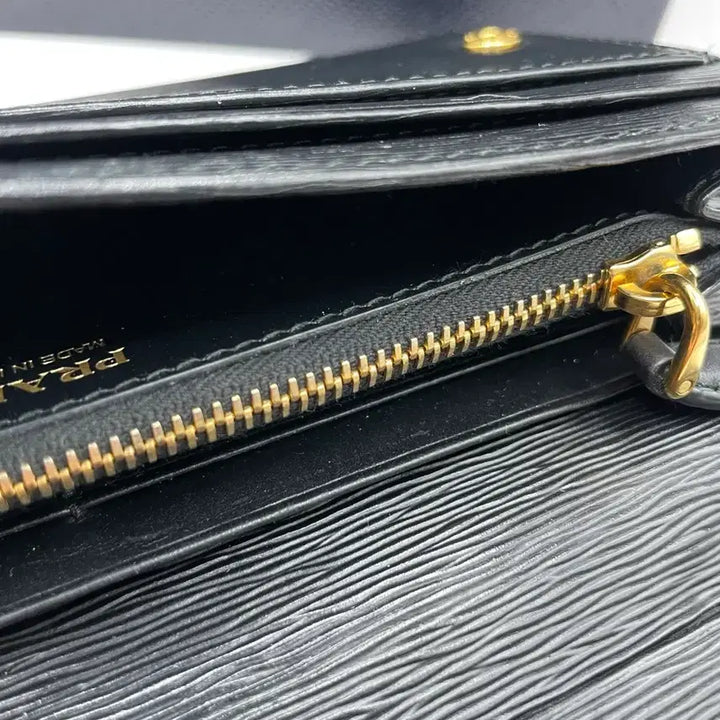 [BUNJANG] Prada 1MH132 Metal Logo Long Wallet / 프라다 1MH132 메탈 로고 장지갑