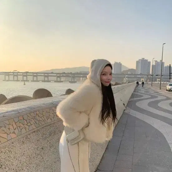 [BUNJANG] Le Sserafim Blanc Fur Jacket / 레예마켓 Blanc fur jacket 퍼자켓(마지막 가격내림)