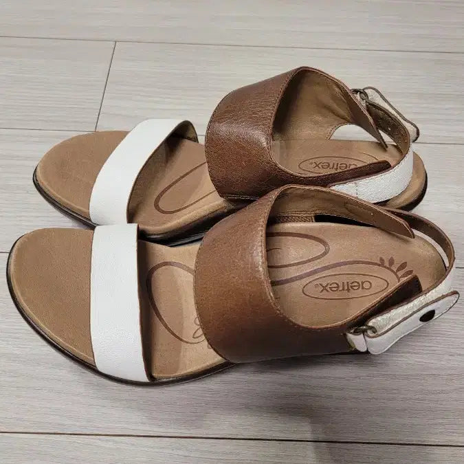 [BUNJANG] Aetrex Leather Sandals (235mm, 7cm Heel) / Aetrex 에트렉스 해외직구 가죽샌들 수입 새제품 235mm 굽7cm