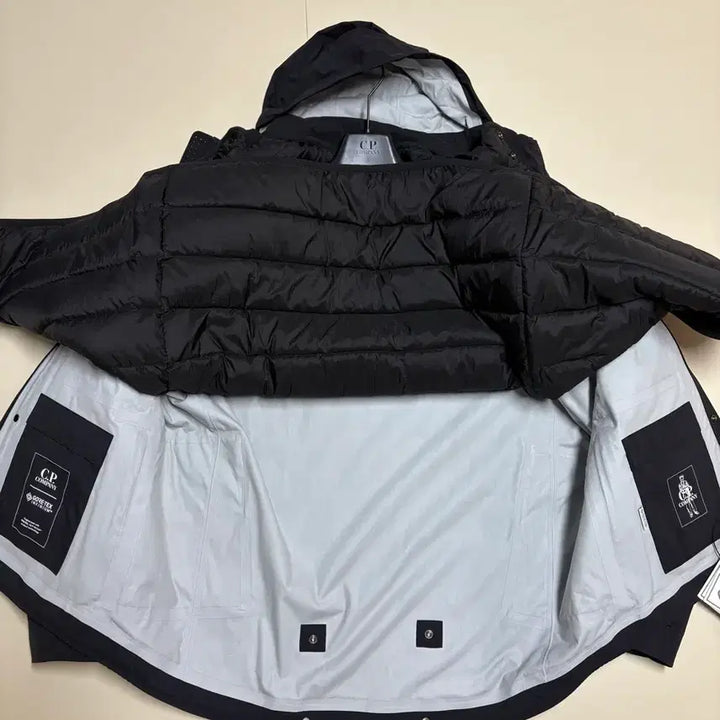 [BUNJANG] CP Company Technical Removable Fabric Down Padding Gore-Tex Jacket / CP컴퍼니 테크니컬 리무버블  패브릭 다운 패딩 고어텍스 54 사이즈