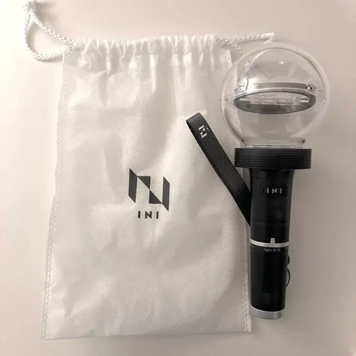 [BUNJANG] INI Fanlight Ver. 2 / INI 아이엔아이 팬라이트 버전2