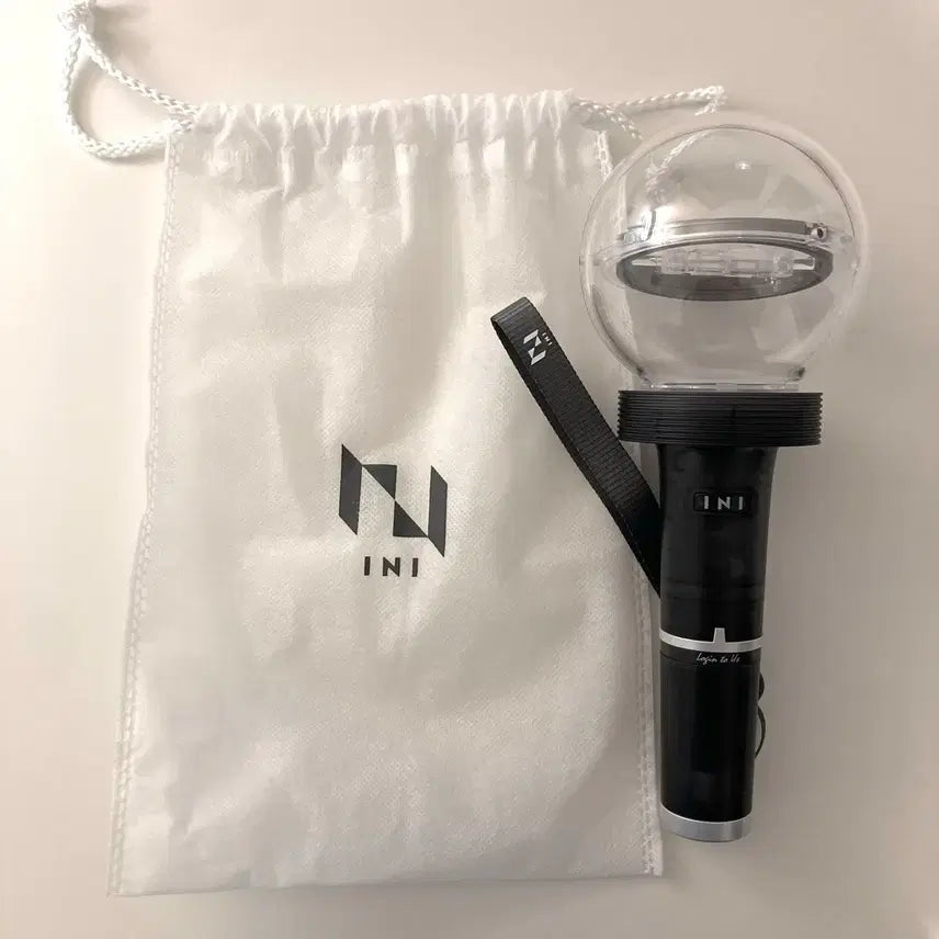 [BUNJANG] INI Fanlight Ver. 2 / INI 아이엔아이 팬라이트 버전2