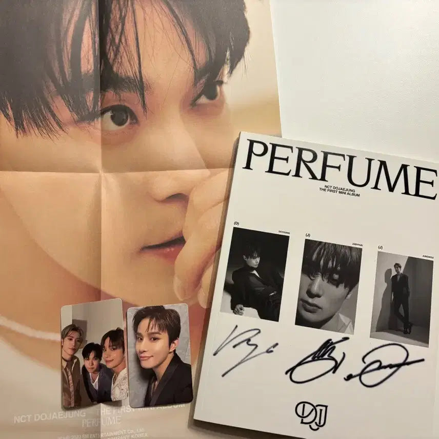 [BUNJANG] NCT DoJaeJung Perfume Signed Album / NCT 도재정 퍼퓸(perfume) 친필 싸인앨범(비매)