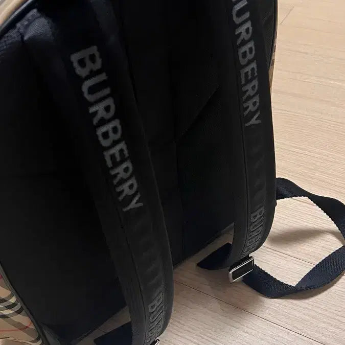 [BUNJANG] Burberry Backpack (Unisex) / 버버리 백팩(남녀공용)
