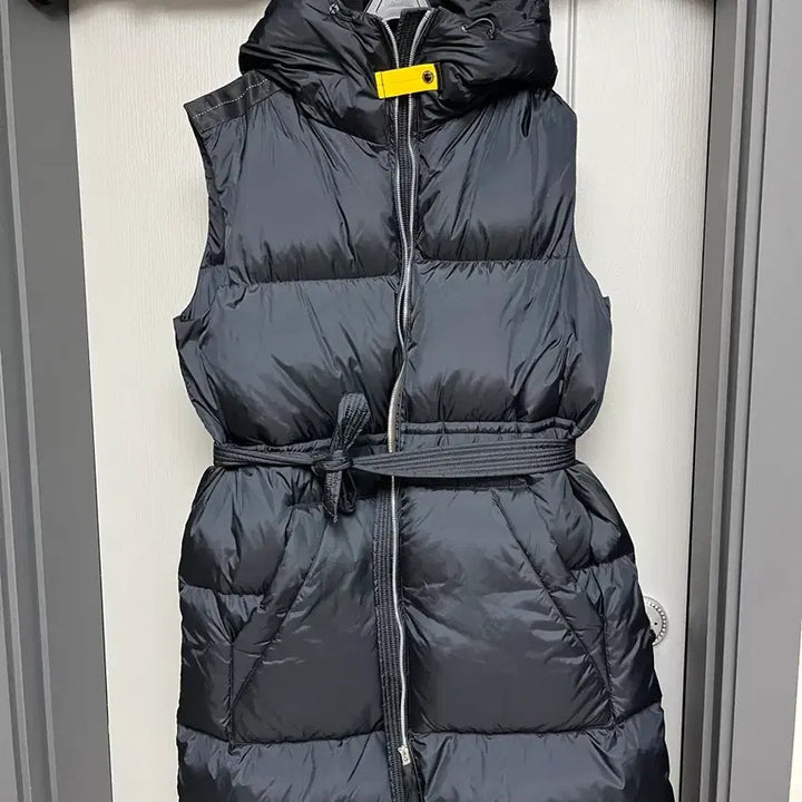 [BUNJANG] Parajumpers Women's Black Padded Vest / 파라점퍼스 블랙 패딩 조끼