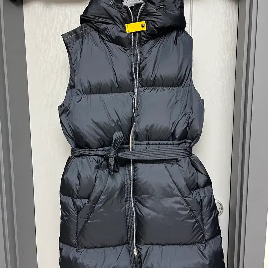 [BUNJANG] Parajumpers Women's Black Padded Vest / 파라점퍼스 블랙 패딩 조끼