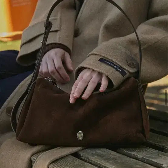 [BUNJANG] OSTKAKA Soft Shoulder Mini Suede Brown Bag / 오스트카카 소프트숄더 미니스웨이드 브라운 / 오스트카카가방 / 스웨이드가