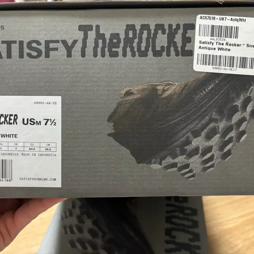 [BUNJANG] Satisfy The Rocker Antique White Sneakers / Satisfy The Rocker USM 7.5 (255)