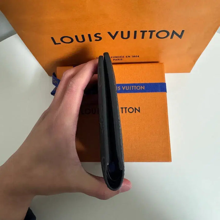 [BUNJANG] Louis Vuitton Multiple Wallet Monogram Eclipse / [새상품급/정품] 내장칩 루이비통 멀티플 월렛 반지갑 모노그램 이클립스