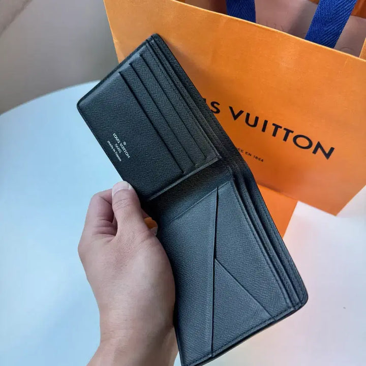 [BUNJANG] Louis Vuitton Multiple Wallet Monogram Eclipse / [새상품급/정품] 내장칩 루이비통 멀티플 월렛 반지갑 모노그램 이클립스