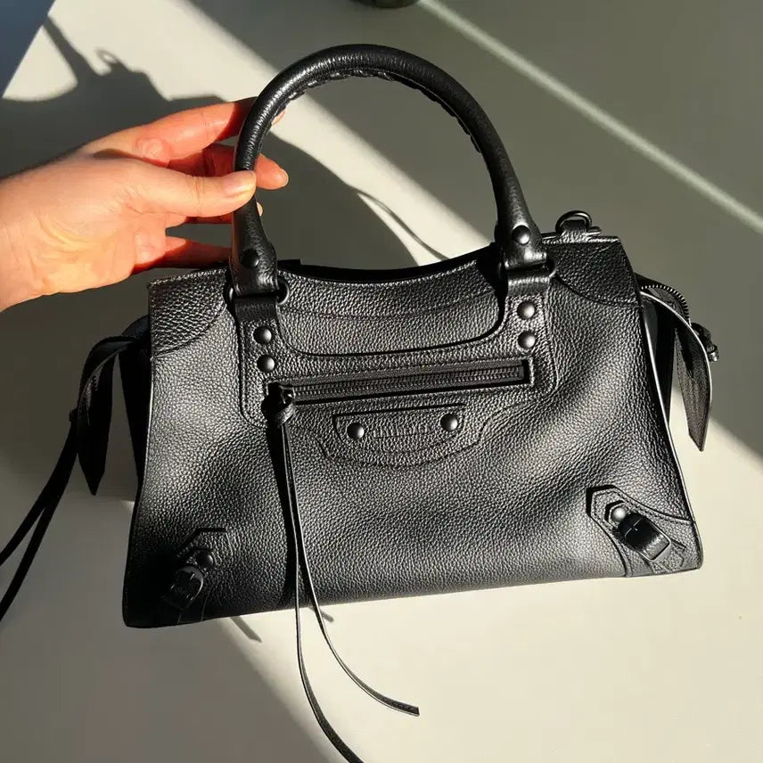 [BUNJANG] Balenciaga Neo Classic Small Black Handbag / 발렌시아가 네오 클래식 스몰 블랙