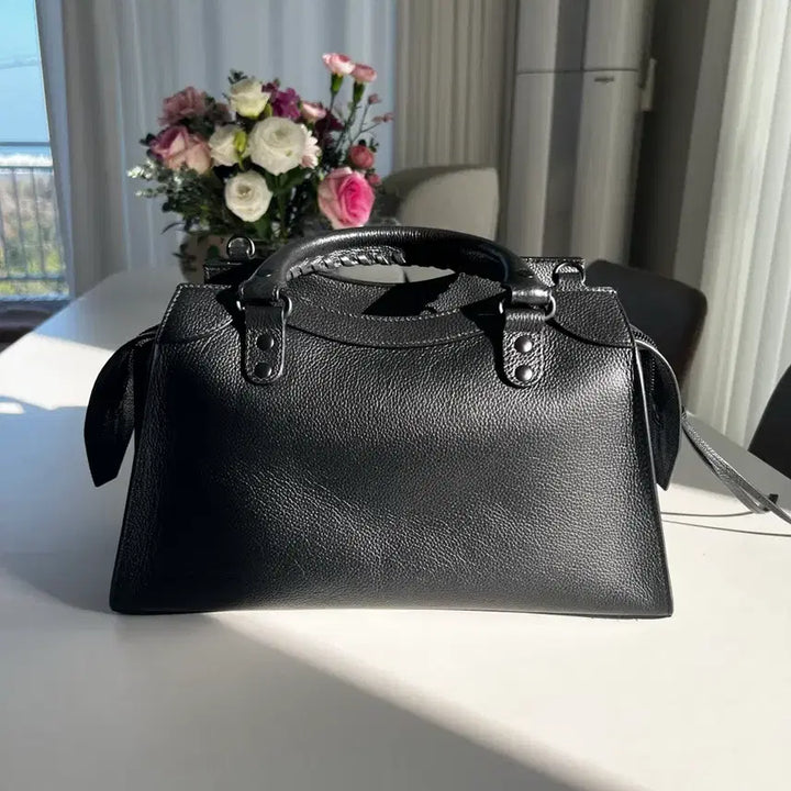 [BUNJANG] Balenciaga Neo Classic Small Black Handbag / 발렌시아가 네오 클래식 스몰 블랙