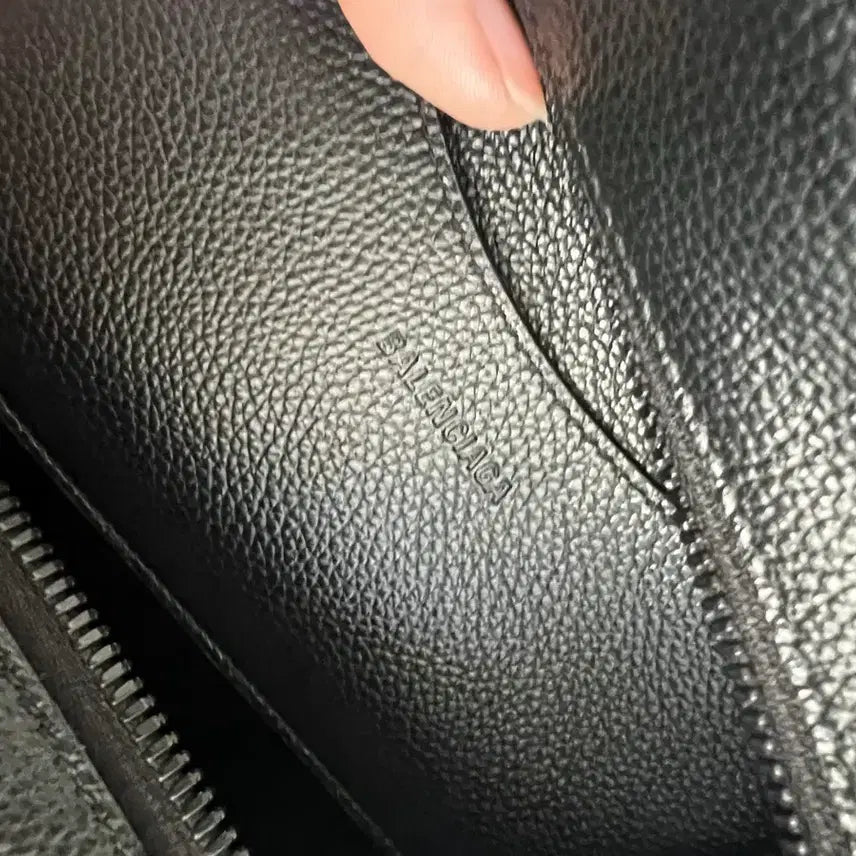 [BUNJANG] Balenciaga Neo Classic Small Black Handbag / 발렌시아가 네오 클래식 스몰 블랙