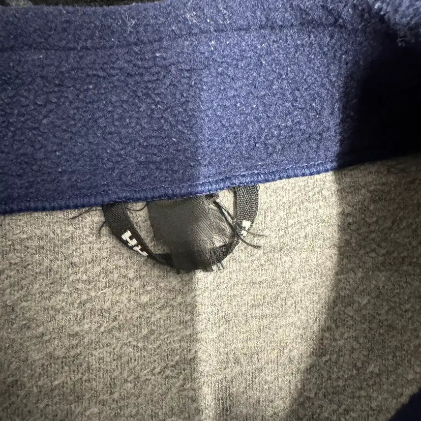 [BUNJANG] Helly Hansen 1/4 Zip Fleece Pullover Gray Navy / 헬리 한센 쿼터 짚 플리스 풀오버 그레이 네이비