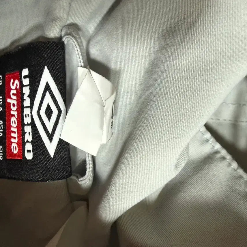 [BUNJANG] Supreme Umbro Track Jacket Gray / [XL] 슈프림 엄브로 트랙자켓 22ss 그레이