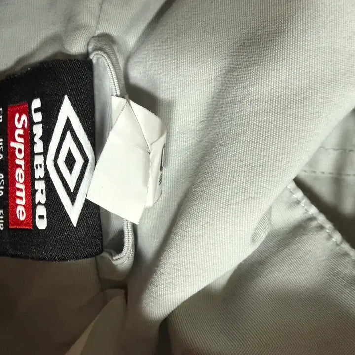 [BUNJANG] Supreme Umbro Track Jacket Gray / [XL] 슈프림 엄브로 트랙자켓 22ss 그레이