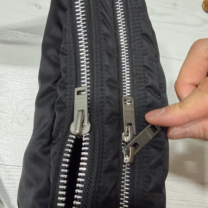 [BUNJANG] Porter Tanker Shoulder Bag Small / 요시다포터 탱커 숄더백 스몰