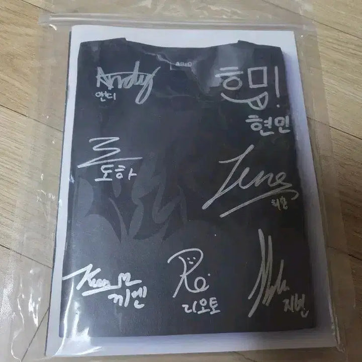 [BUNJANG] Arrc Nu Kidz Signed Album Photocard / ARrC 아크 2집 nu kidz 친필싸인 비매 앨범 포카