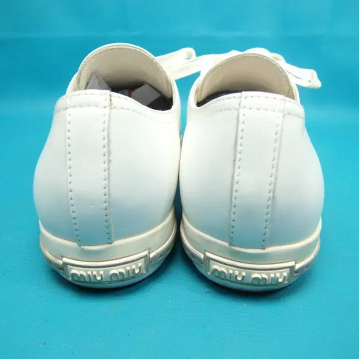 [SOLD OUT] 240/sb0-372/일반브랜드 스틸토 비즈 장식 스니커즈/구제특별시