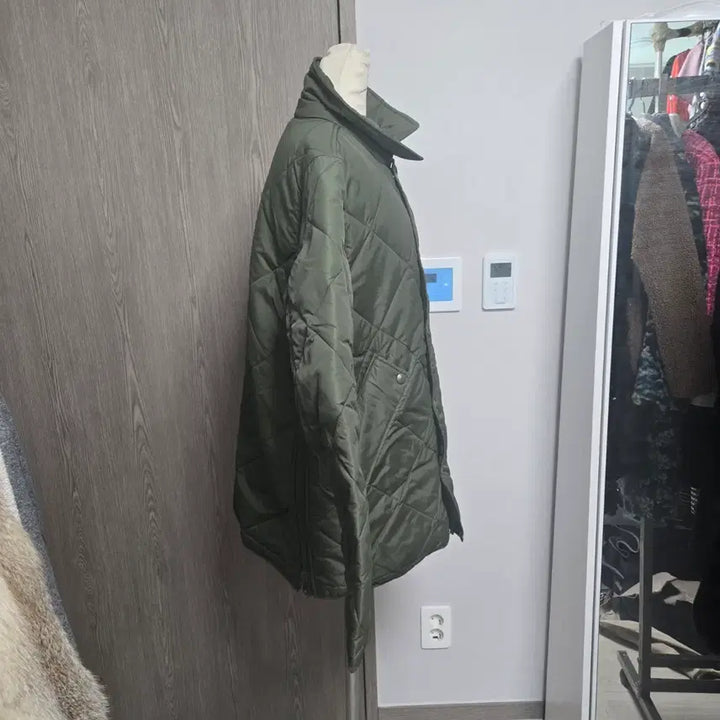 [BUNJANG] SWISS CHRISS Khaki Diamond Quilted Jacket / SWISS CHRISS 카키색 다이아 퀼팅 자켓