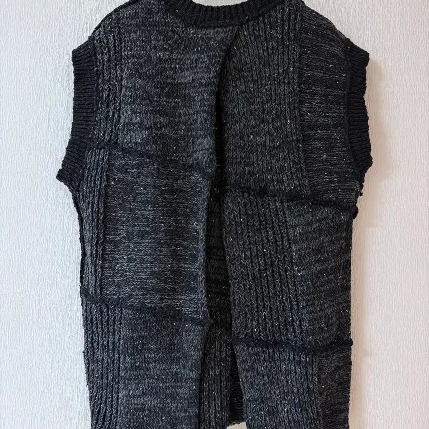 [BUNJANG] Perverze Nep Patch Vest / 퍼버즈 니트 조끼 perverze nep patch large vest