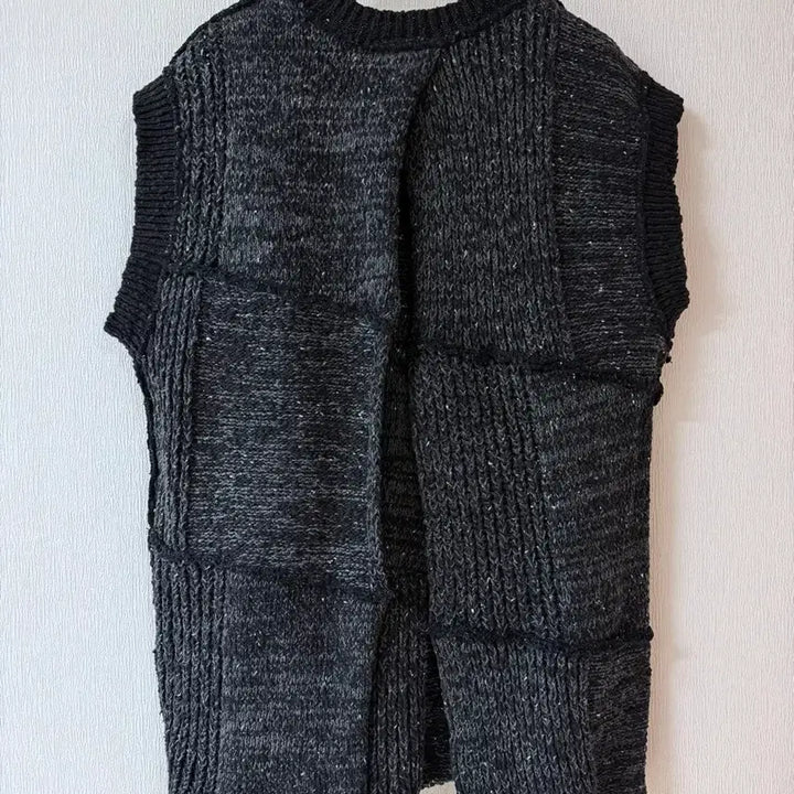 [BUNJANG] Perverze Nep Patch Vest / 퍼버즈 니트 조끼 perverze nep patch large vest