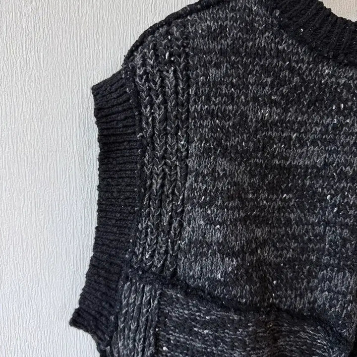 [BUNJANG] Perverze Nep Patch Vest / 퍼버즈 니트 조끼 perverze nep patch large vest