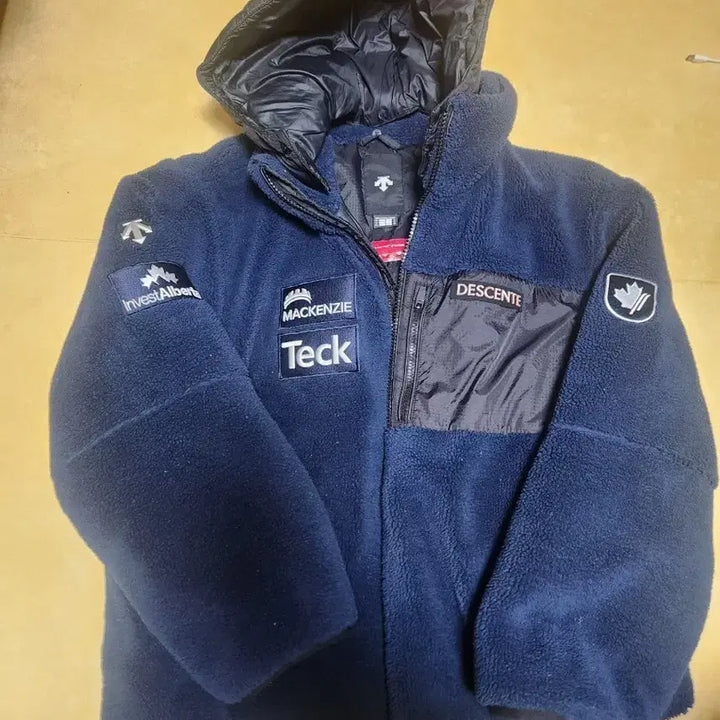 [BUNJANG] Descente Canada Ski Team Super Fleece Padded Jacket / 데상트 캐나다스키팀 슈퍼 플리스 패딩 110사이즈