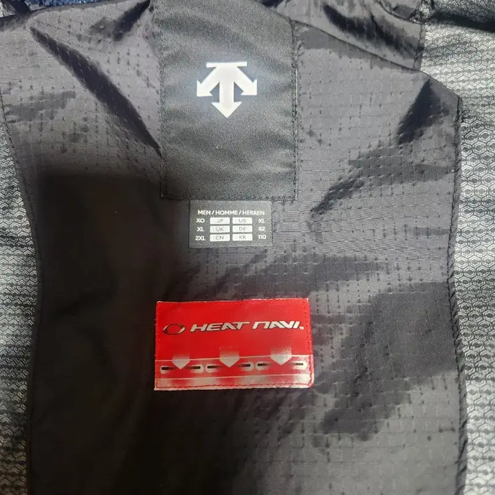 [BUNJANG] Descente Canada Ski Team Super Fleece Padded Jacket / 데상트 캐나다스키팀 슈퍼 플리스 패딩 110사이즈