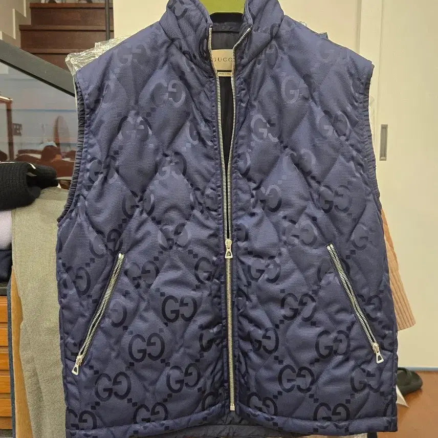 [BUNJANG] Gucci Padded Vest Navy 46 / 구찌 패딩 베스트 국내매장 정품