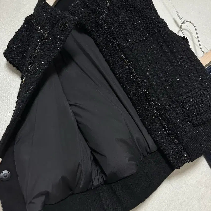 [BUNJANG] Missha Glittering Tweed Goose Down Crop Vest / 미샤22 글리터링 트위드 구스다운 크롭 베스트