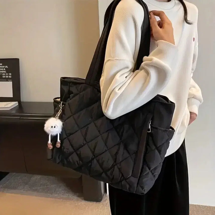 [BUNJANG] Black Quilted Tote Bag Keyring Set (Sealed) / 블랙 퀼팅 토트백 키링 세트 새상품