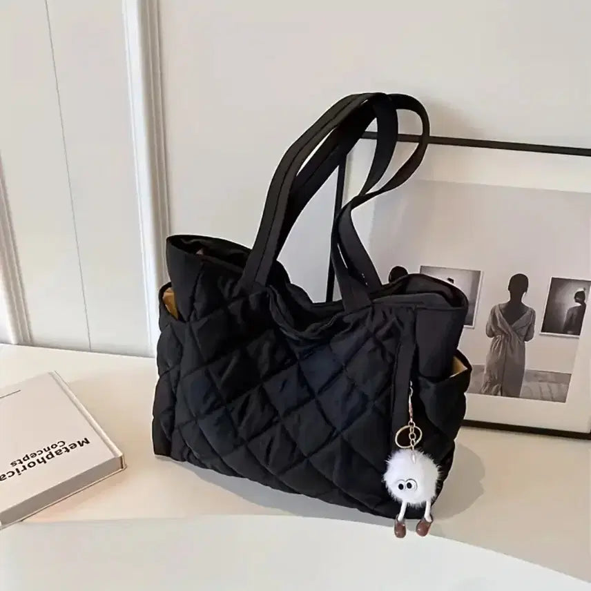 [BUNJANG] Black Quilted Tote Bag Keyring Set (Sealed) / 블랙 퀼팅 토트백 키링 세트 새상품