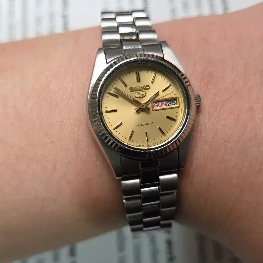 [BUNJANG] Seiko Day-Date Champagne Dial Fluted Bezel Automatic Women's Watch / 빈티지 세이코 데이데이트 샴골판 플루티드베젤 오토매틱 여성용