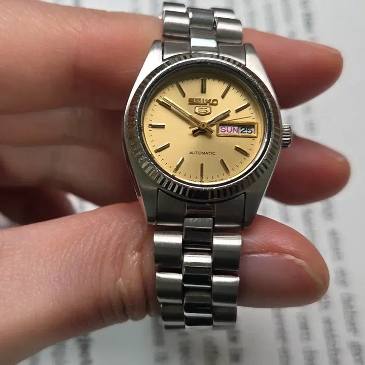 [BUNJANG] Seiko Day-Date Champagne Dial Fluted Bezel Automatic Women's Watch / 빈티지 세이코 데이데이트 샴골판 플루티드베젤 오토매틱 여성용