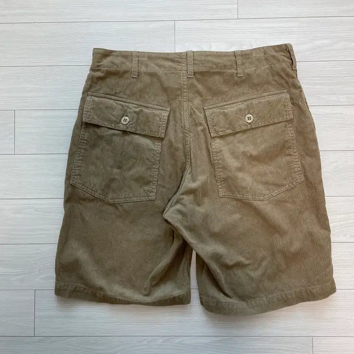 [SOLD OUT] 엔지니어드가먼츠 코듀로이 퍼티그 반바지 s사이즈