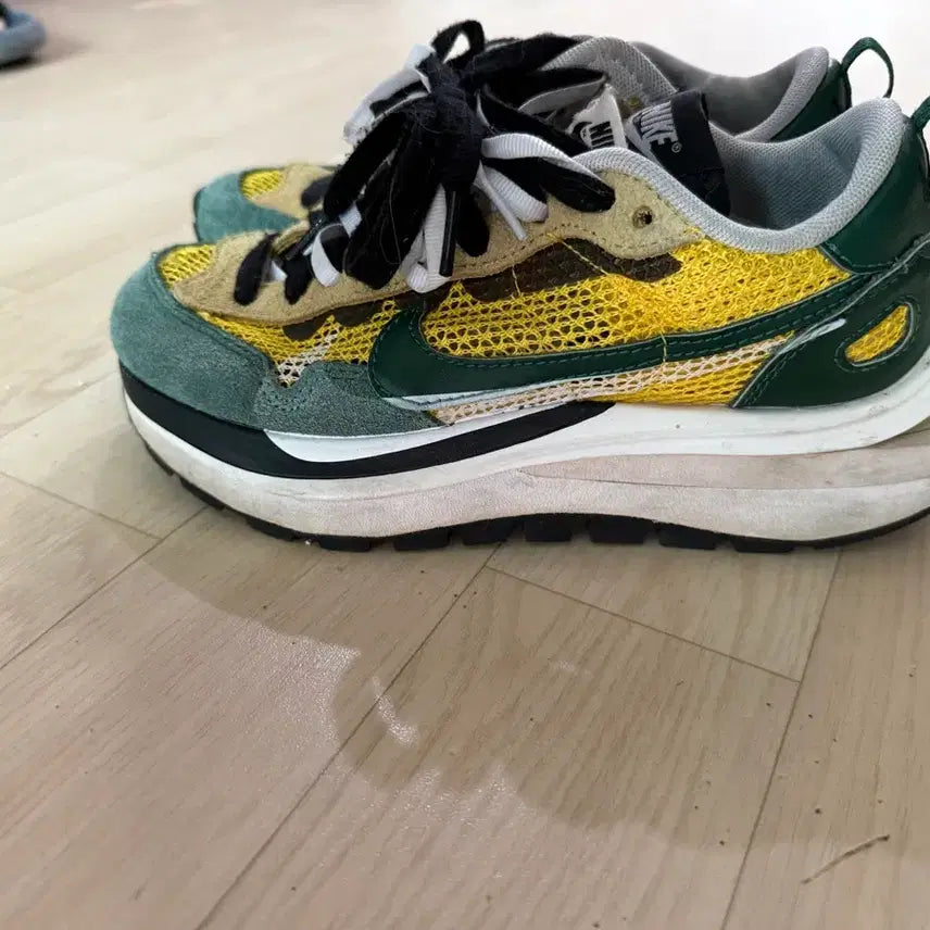 [BUNJANG] Nike Sacai Green Yellow Sneakers / 나이키 사카이 그린 옐로우 스니커즈